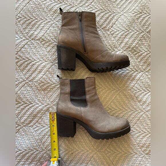Vagabond Whimsy Goth Punk Boho Chelsea Boots Block Rubber Heeled Gray Size 39 - Picture 3 of 10